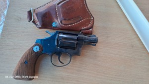 Pistolj Revolver