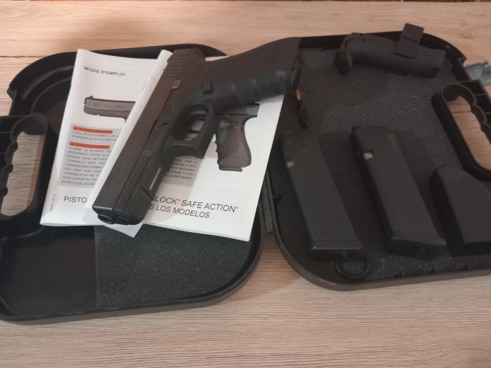 Pistolj Glock 17