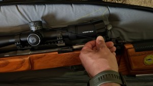 Takmičarski karabin cal. 308 Win. sa optikom Vortex, futrolom, nogarama...