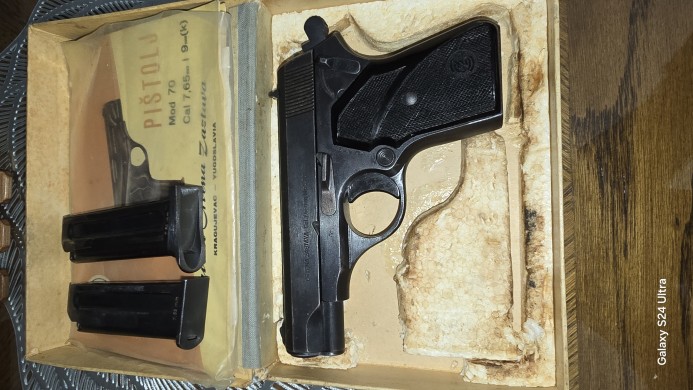 Pištolj Crvena Zastava