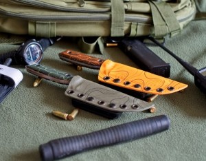 TAKTIČKI NOŽ 220MM ČELIK N690 NARANDŽASTI I ZELENI