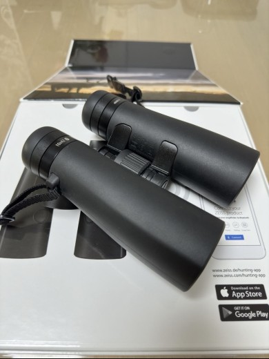 Novi dalekozor sa daljinomjerom ZEISS VICTORY RF 10x42 mm