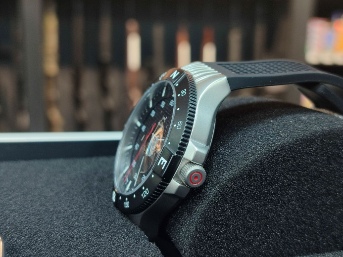 RUČNI SAT GLOCK GW-15-1-22- SILVER STEEL CASE BLACK