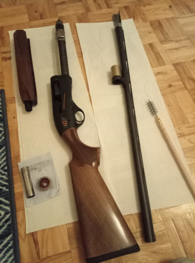 Poluautomatska sacmarica Fabarm L4S