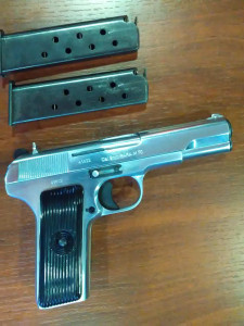 KUPUJEM PISTOLJ