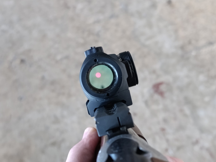Aimpoint H1 micro red dot 2moa