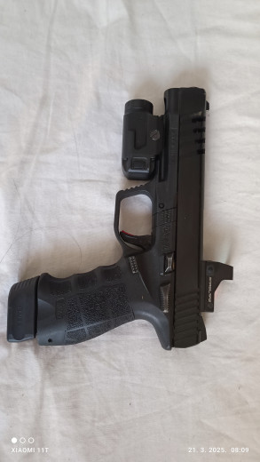 Pištolj SAR9 Sport