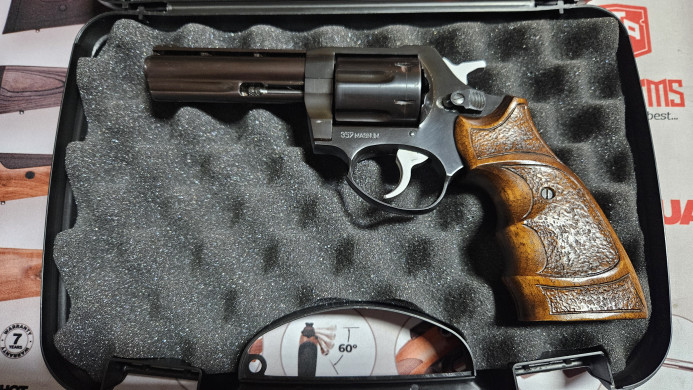 Revolver Crvena Zastava M-83  357 Mag 4"