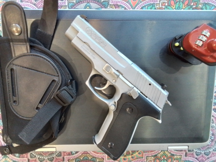 Pištolj CZ999 SCORPION