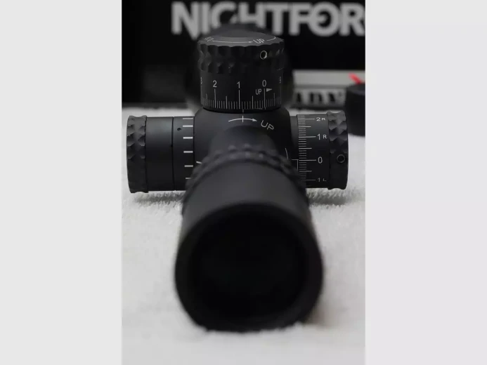 Nightforce NXS 3,5-15x50 - ZeroStop Mil-Rad Mil-Dot.