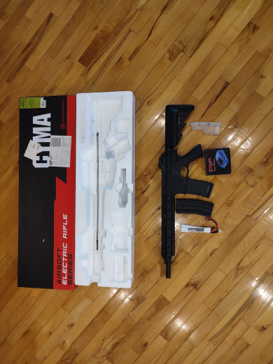 Airsoft replika Cyma cm622 mosfet full oprema