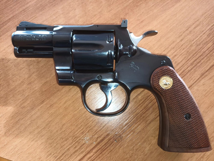 Colt Python 2.5" blue 357mag.