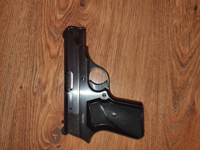 Pistolj