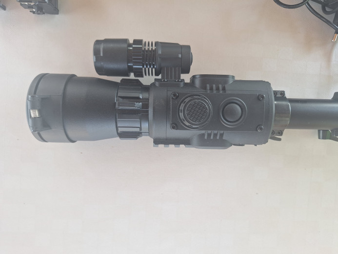 OPTIKA YUKON PHOTON RT 6x50s