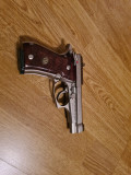 Pištolj Beretta 84 FS Inox (9mm)