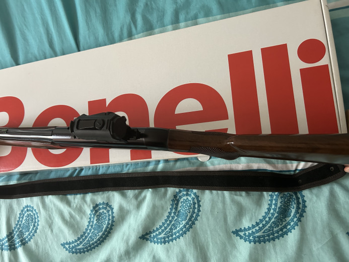 Lovacki karabin Benelli argo i tacka Vortex