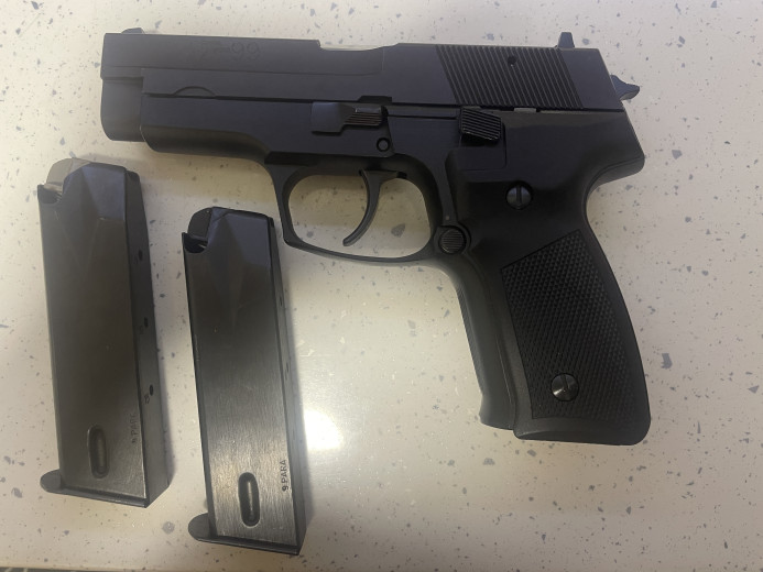 Pistolj CZ 99
