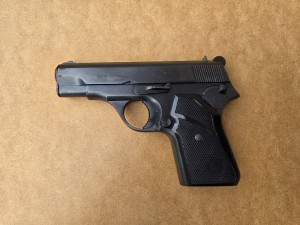 Prodajem pištolj Zastava M70