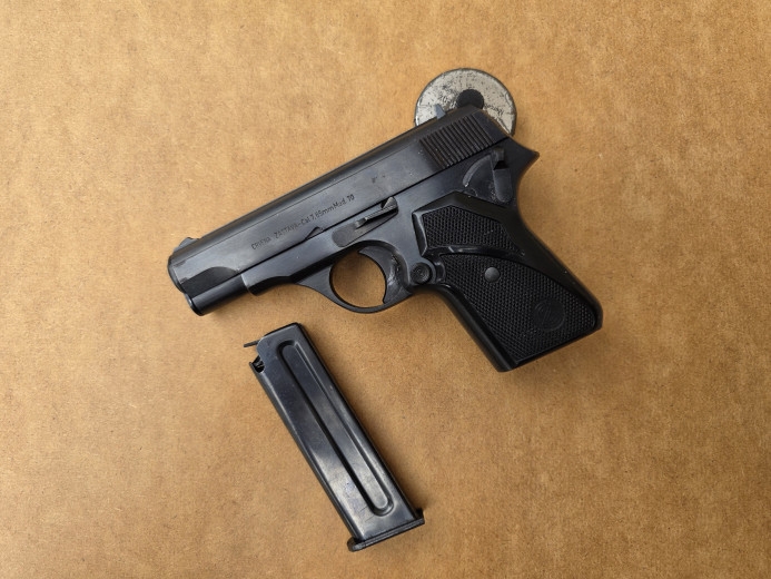 Prodajem pištolj Zastava M70