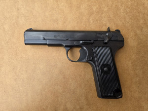 Prodajem pištolj Zastava M70AA