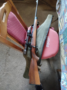 Lovački karabin sa optikom kalibar 30-06