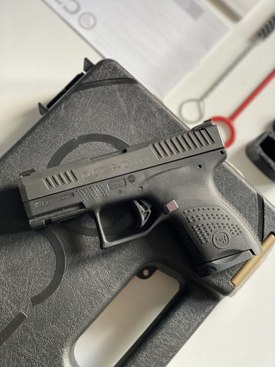 Češka Zbrojowka - CZ P10-M (NOVO - GARANCIJA) PIŠTOLJ