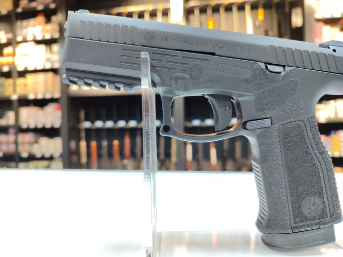 PIŠTOLJ STEYR L9-A2 MF 4.5" 9X19