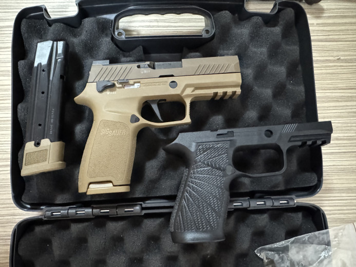 Sig p320 m18 + wilson combat rukohvat