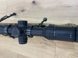 Lovački karabin CZ 557 predator sa Hawke optikom