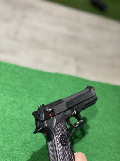 PIŠTOLJ BERETTA 92 A1 cal. 9x19