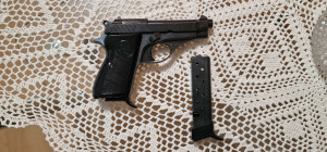 Pištolj Beretta M70