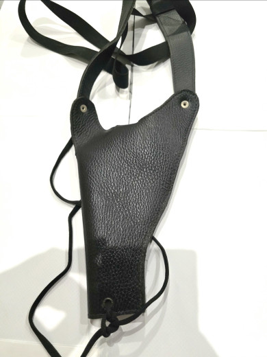 Kožna futrola za pištolj ispod pazuha