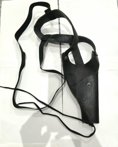 Kožna futrola za pištolj ispod pazuha