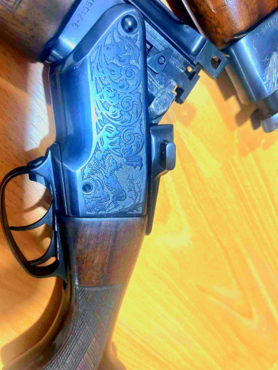 Kombinovana puška sa optikom i rezervnim cijevima