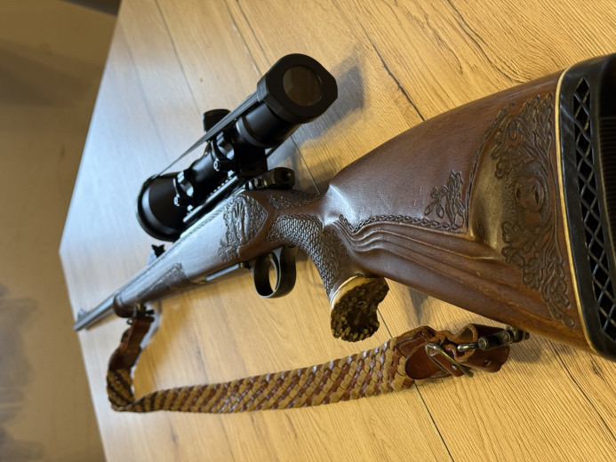 Karabin CZ550 sa optikom u kompletu