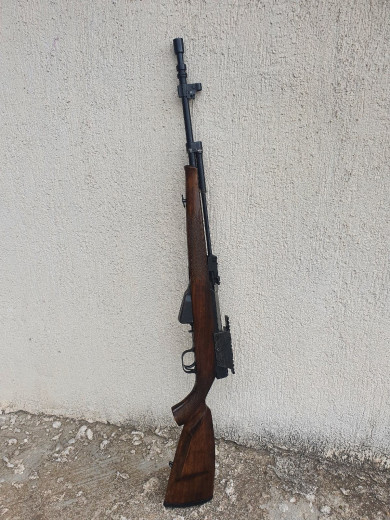 Lovački karabin sa optikom