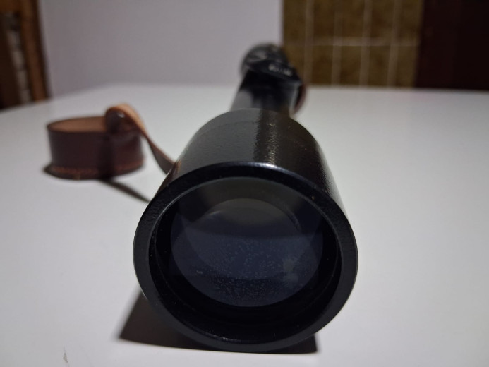 Optika sa nosacima zeis 4x nova