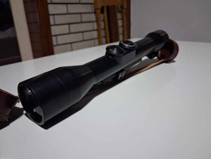 Optika sa nosacima zeis 4x nova