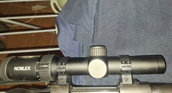 Optika sirokokutna noblex