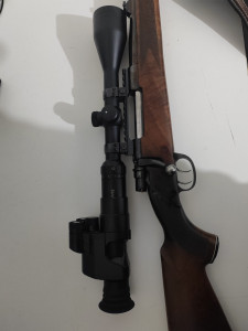 Nocni uredjaj sa optikom