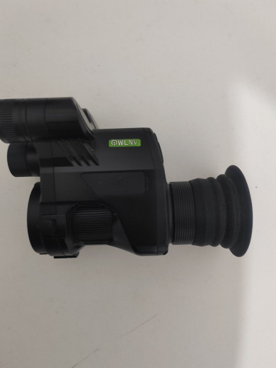 Nocni uredjaj sa optikom