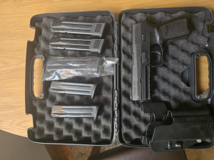 Pištolj Sig Sauer P320 TacOps