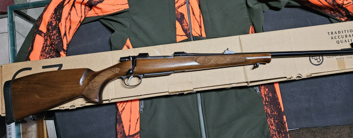 Lovački karabin Češka Zbrojovka 550 Lux cal.30-06