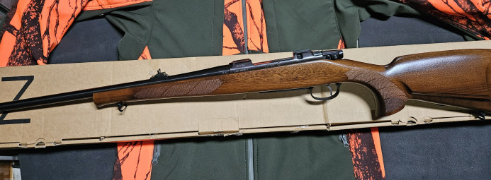 Lovački karabin Češka Zbrojovka 550 Lux cal.30-06