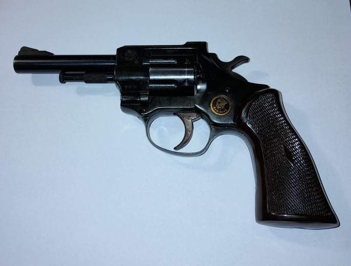 Revolver kalibra .32 Smith & Wsson Long