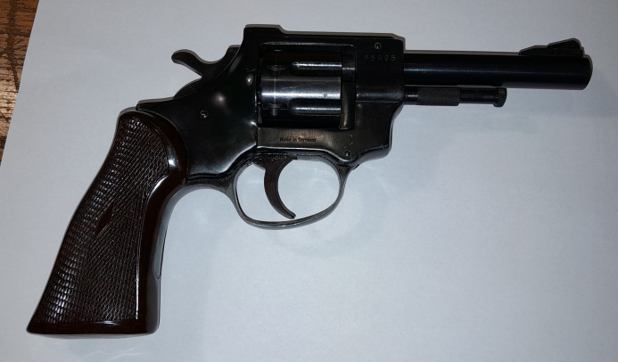 Revolver kalibra .32 Smith & Wsson Long