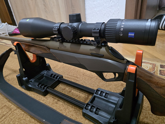 Optika: Zeiss Conquest V4 3-12x56 (Končanica 60)