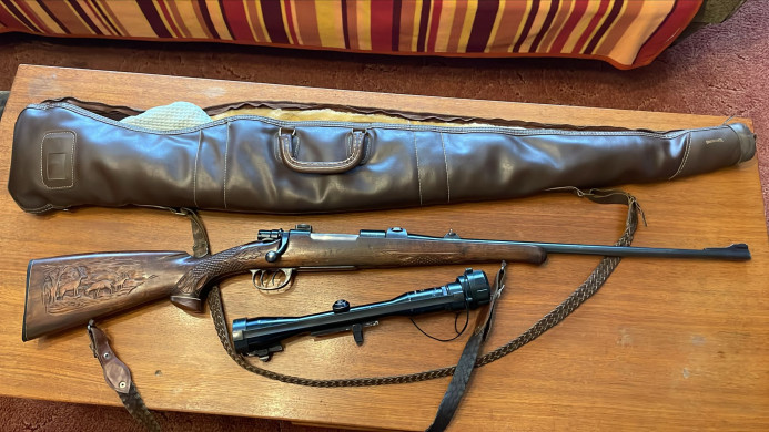 Lovački karabin sa optikom