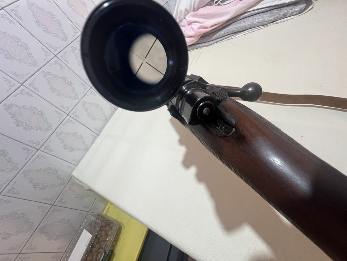 Lovački karabin s optikom