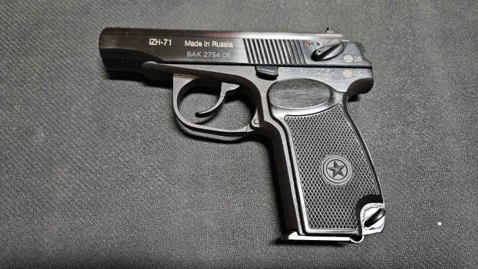 Pištolj Baikal IZH 71 9 mm Short